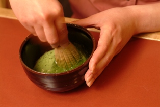 お干菓子「和三盆」づくりとお抹茶体験お干菓子「和三盆」づくりとお抹茶体験