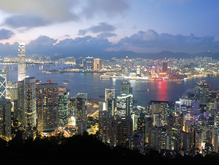 香港旅行のハイライト！ビクトリアピークのアクセスと必見スポット