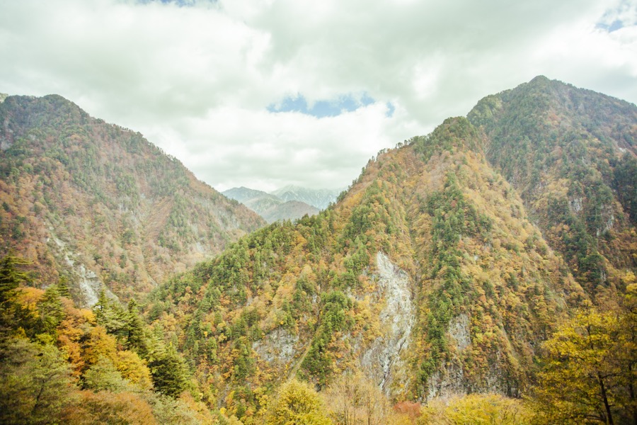 上部トンネル出口広場