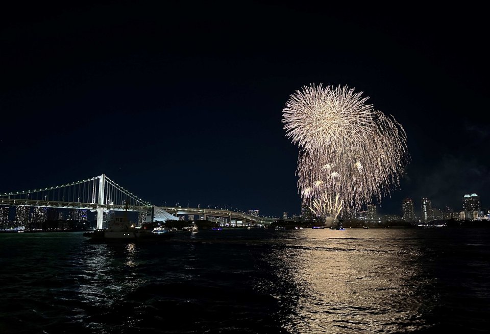 2024年6月1日・2日【お台場花火イベント実施予定日】特別サンセットロングディナークルーズ～飲み物付きフレンチコースと花火を船上で～