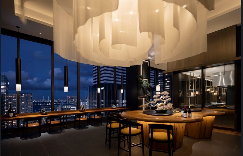 ウェスティンホテル横浜のグリル料理 「アイアン・ベイ」