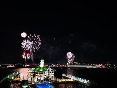 【大晦日】横浜 みなとみらい 花火鑑賞クルーズ