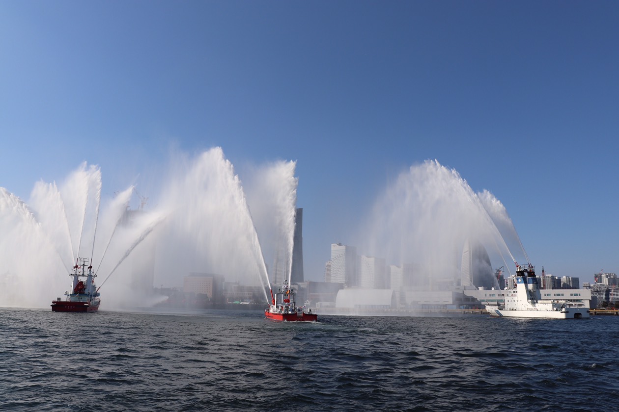 【1月11日（日）限定】横浜消防出初式　見学クルーズ
