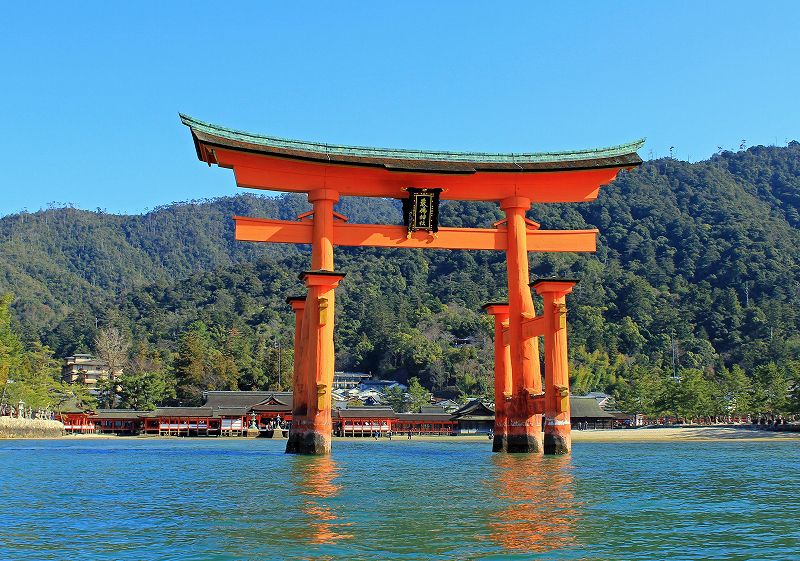 Hiroshima and Miyajima 1 Day Bus Tour