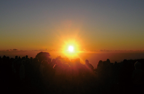 [新宿│東京発]≪新春・日帰りツアー≫十国峠山頂から見る初富士＆初日の出！箱根神社で初詣＆箱根小涌谷ユネッサン「元湯 森の湯」でゆったり初湯