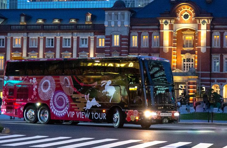 「12月限定X'masSPプラン」オープントップバスで巡る！トワイライトドライブ＆冬の煌めきTOKYO四大イルミネーション鑑賞！ホッカイロ付き【丸の内下車】