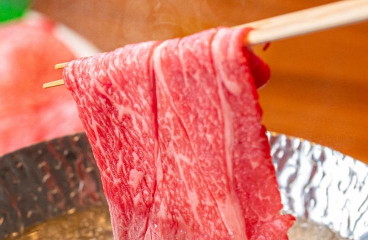黒毛和牛の最高峰『神戸牛』のしゃぶしゃぶに舌鼓！登山シーズン直前の富士山五合目散策やサクランボ狩り食べ放題で満喫の日帰りバスツアー！