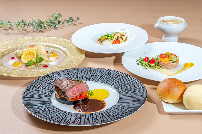 【トワイライトクルーズ】カップルで乾杯♪船上のフレンチ記念日プラン♪フレンチフルコース+乾杯ドリンク+花束+ホールケーキ付きディナークルーズ＜神戸クルーズ｜コンチェルト＞