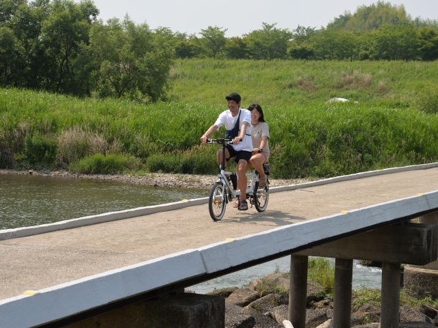 目指せ絶叫の橋！！笑って、漕いで、また笑う♪笑顔×2になる！京都でタンデム自転車ツアー【ガイドなし】【トロッコ列車にも乗ろう】