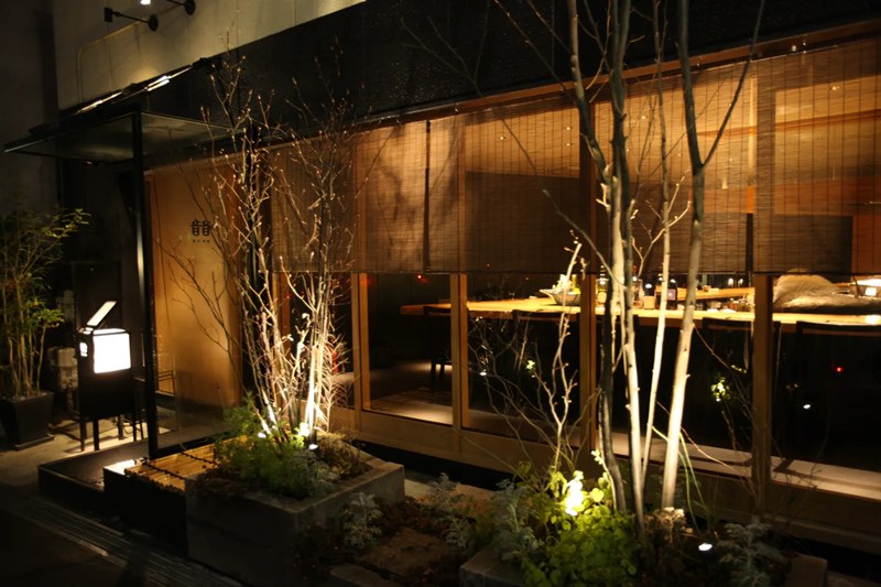 photo1