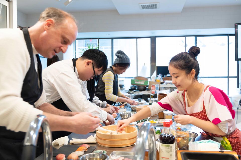 【京都】本格寿司づくり体験　Let's enjoy making sushi!