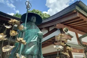 高知市内をギュッと凝縮！はりまや橋・桂浜・牧野植物園・高知城を巡って大満足のコース