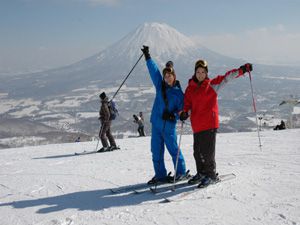 富良野エリア⇒ニセコ・ルスツエリア　直行スキーバス