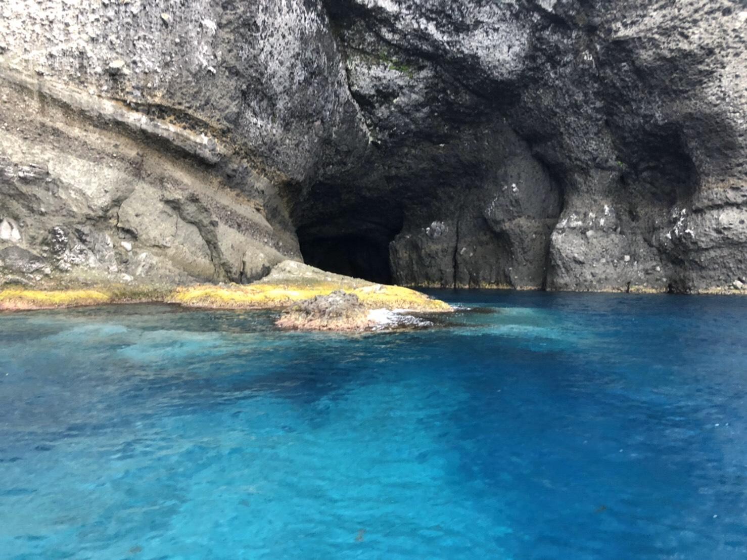 プロロマリン青の洞窟クルージング