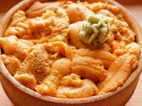 【札幌発着】夏の人気”積丹うに”ツアー｜積丹　旨味抜群！旬の生うに丼＆浜鍋と仁木ミニトマト狩り＆田中酒造亀甲蔵見学｜J0D087