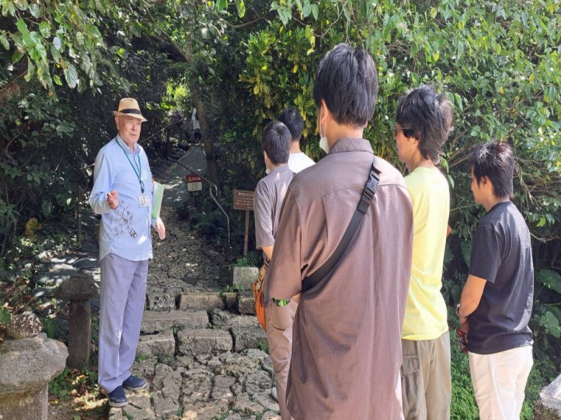 【神秘のパワースポット巡り】世界遺産群の「斎場御獄」（せいふぁうたき）＆神々の島「久高島」ガイド付！セットプラン♪