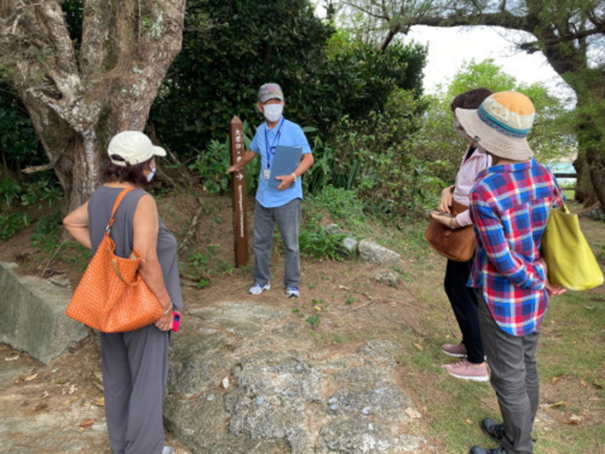 ★神秘のパワースポット巡り★神々の島「久高島」と「斎場御嶽」！往復フェリー＆ガイド観光＆厚焼きポーク玉子おにぎり＋ワンドリンクプレゼント♪
