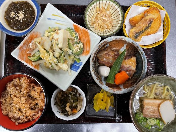 沖縄地料理「あんがま」
