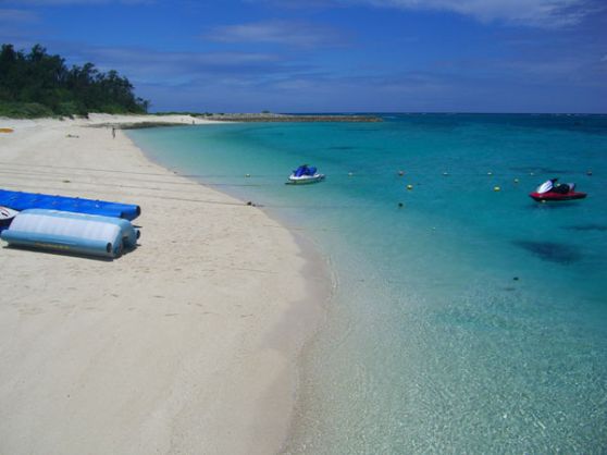 【美しく、白い砂浜でコバルトブルーの水納島☆お得な日帰り海水浴プラン】