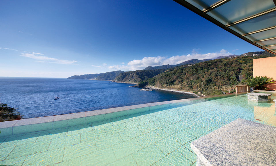 【H966Z】☆NEWコース☆【トイレ付きバス・レガートで行く】大パノラマの絶景赤沢日帰り温泉館と中伊豆ワイナリーのランチ