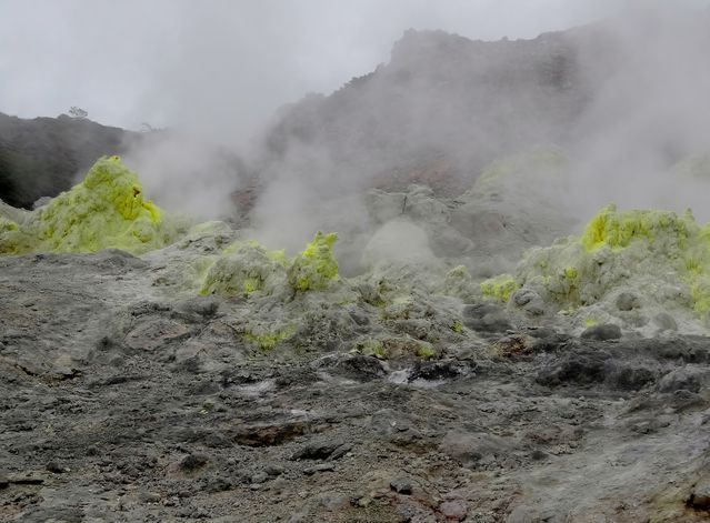 硫黄山