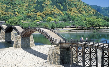 Iwakuni/Kintaikyo Regular Tour Bus