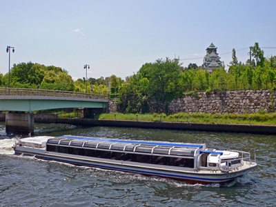 北新地で味わう冬の味覚！カニのコースランチとアクアライナークルーズ 大阪城 梅花見観賞