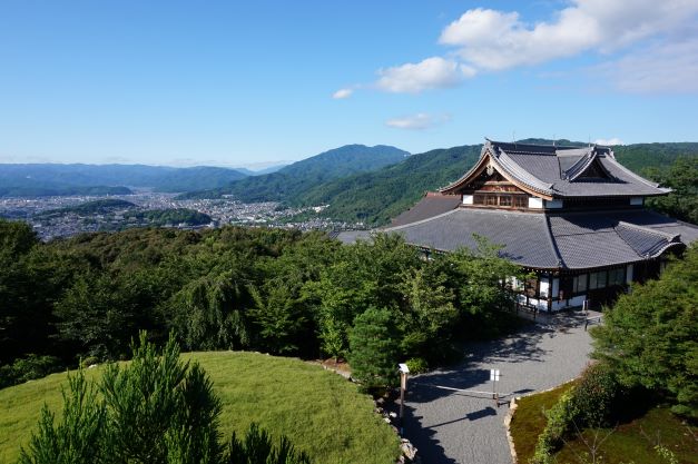 ＜CA＞～京都朝の早まわり～京都一の展望と絵になる社寺