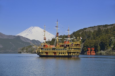 【東京発着】芦ノ湖「海賊船クルーズ」・箱根ロープウェイ・大涌谷・富士山を楽しむ！1日バスツアー