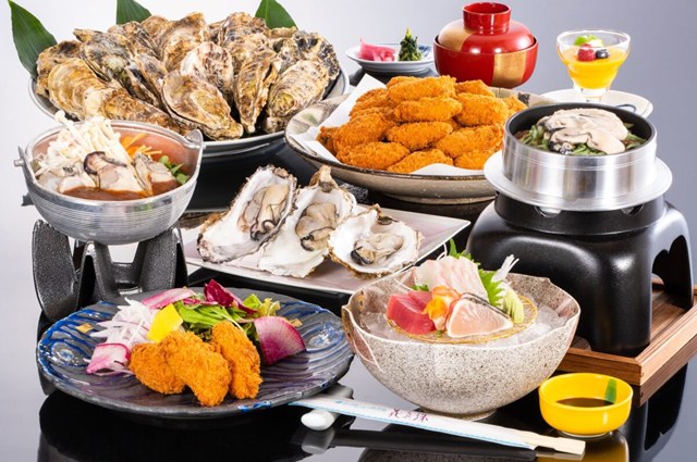 【名古屋駅発＊日帰り昼食付＊鳥羽湾のホテルで味わう海の幸『鳥羽 浦村かき食べ放題ＶＳ伊勢海老・あわび会席』