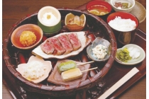 【名古屋駅発】＊日帰り昼食付＊『近江八幡 こたつ舟でめぐる水郷と近江牛ランチ』