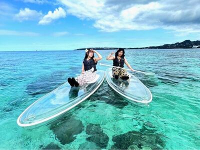 【沖縄・瀬底島】NEW Menu ウミガメが棲む瀬底島でクリアSUP体験始めました！のんびりまったり水上散歩へ！ツアー中のお写真無料サービス付き！