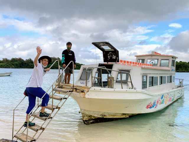 【沖縄・石垣島】電動三輪バイク・EVトライクと行く！ガイド付き川平湾めぐり（EVグラスボート乗船料付）