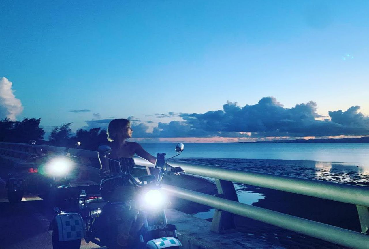 【沖縄・石垣島】EVトライクとサンセットツーリング♪茜色の夕日をご案内♪ガイドが先導EVトライクで絶景サンセットツアー♪（送迎あり）