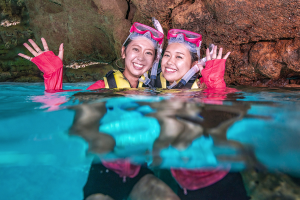 【サマーリゾート沖縄】青の洞窟ボートシュノーケリング