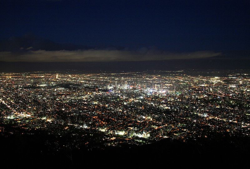 삿포로의 야경 - 모이와 산, 오쿠라 산
